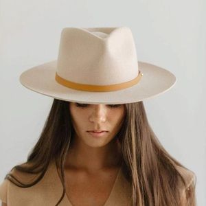 Gigi Pip Hatband XS Camel New With Tags